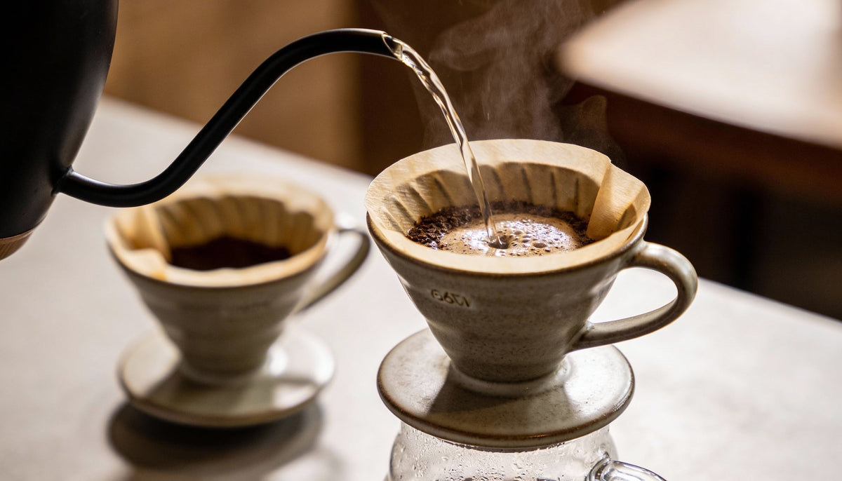 الفرق بين V60 حجم 01 و02 أيهما الأنسب لروتين قهوتك؟