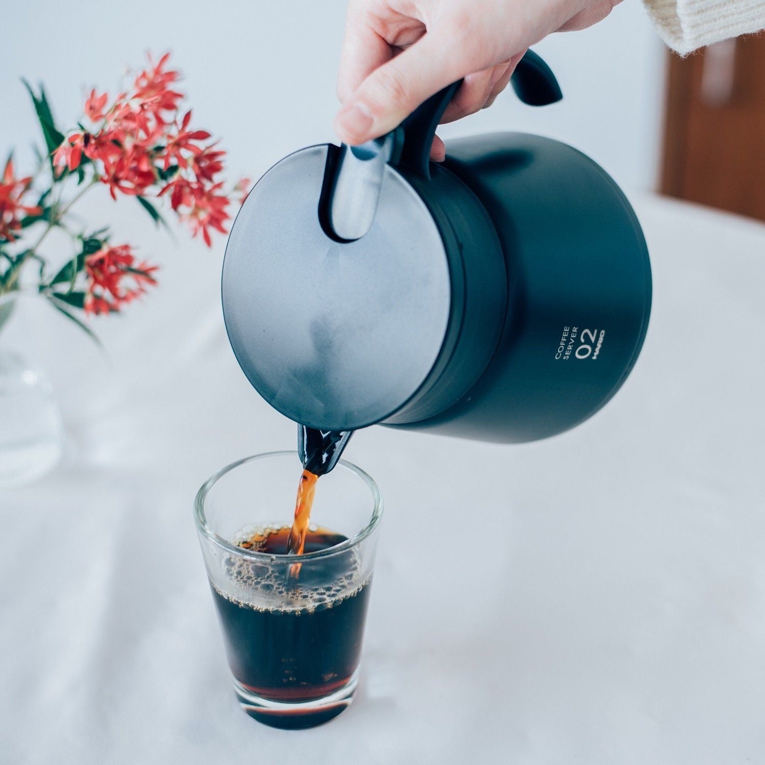 Hario V60 Insulated Stainless Steel Server 600 - Black - فولت VOLT
