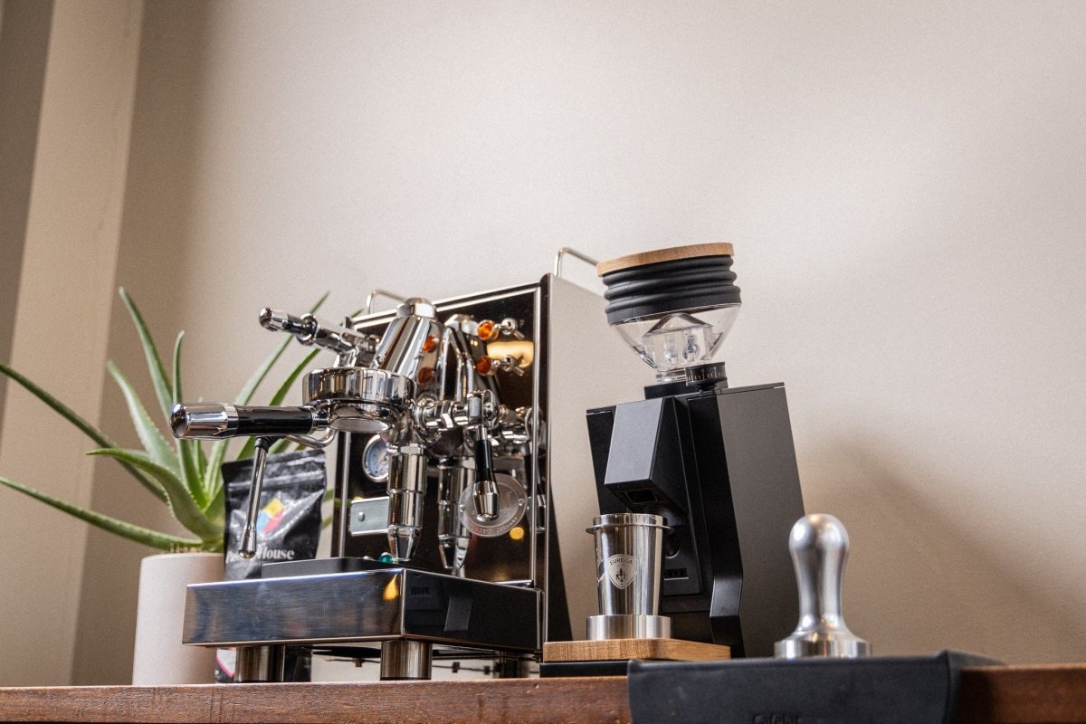 Eureka ORO Mignon Single Dose BlackCoffee Grindersفولت VOLT